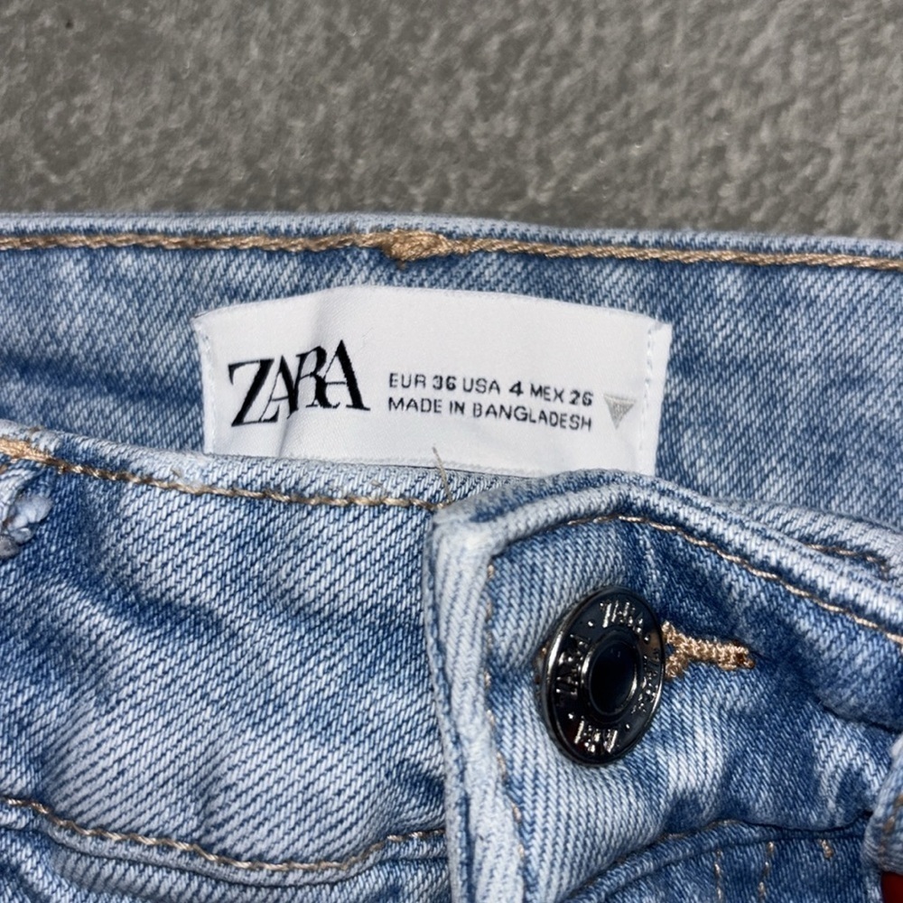 Zara Women's Blue Denim Shorts - Picture 2 of 4